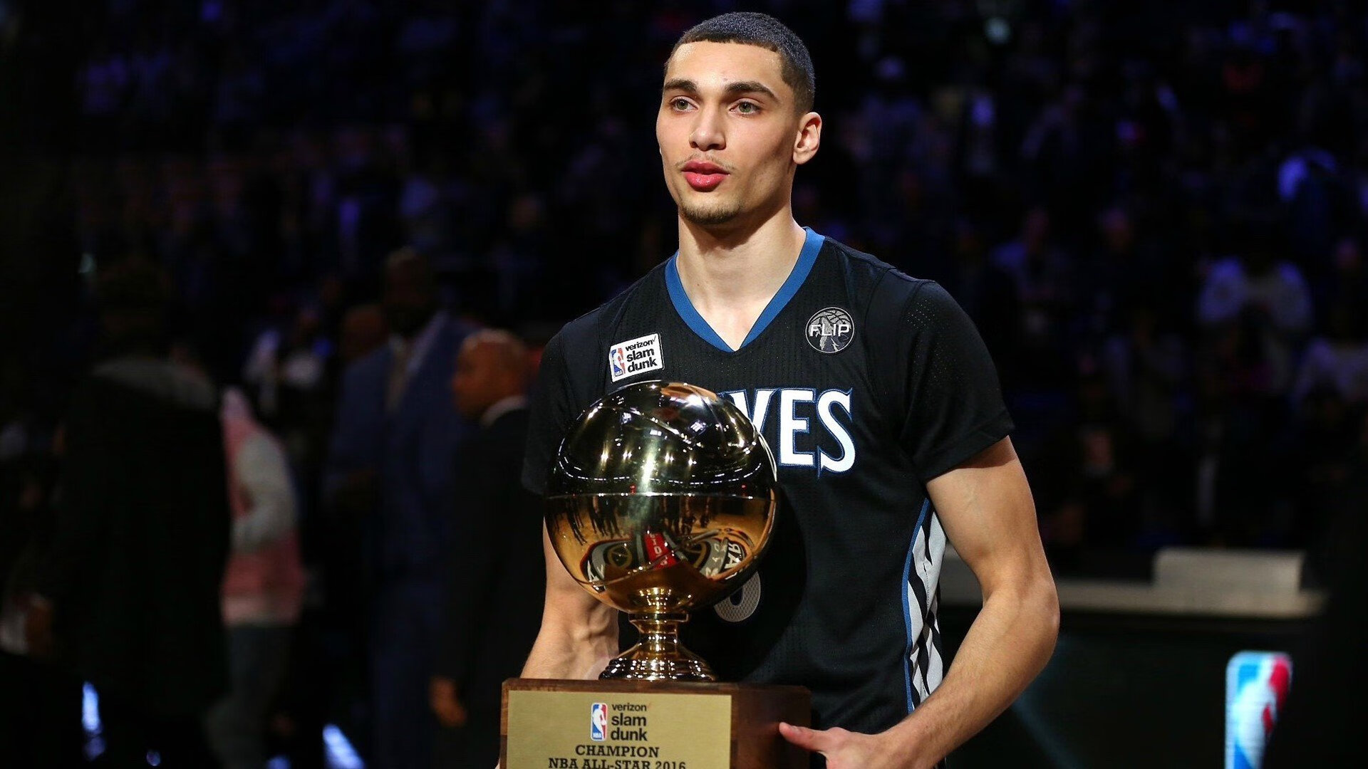 40岁魔笛太拼了:斜线狂奔25米 超车22岁小将!意甲第1核心,魔笛讲解